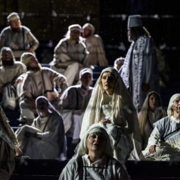 028 Nabucco Opernchor des Theaters Erfurt und Extrachor Foto Lutz Edelhoff